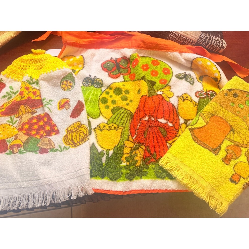 3pc SET VTG 1970s Mushroom Towel Apron Kitchen Towel Yellow Crochet Top Towel